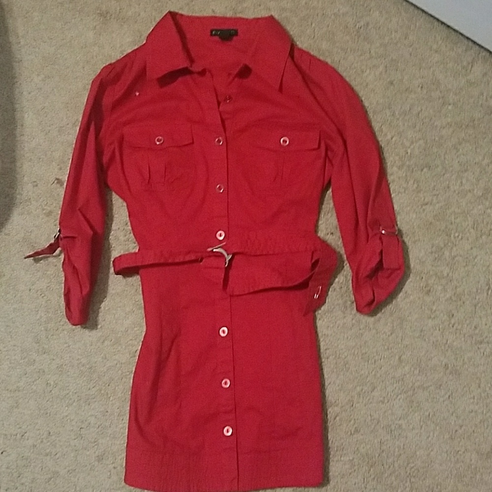 Red mid sleeve top